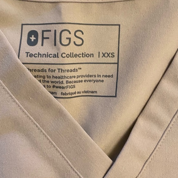 FIGS SCRUB SET - Picture 3 of 3